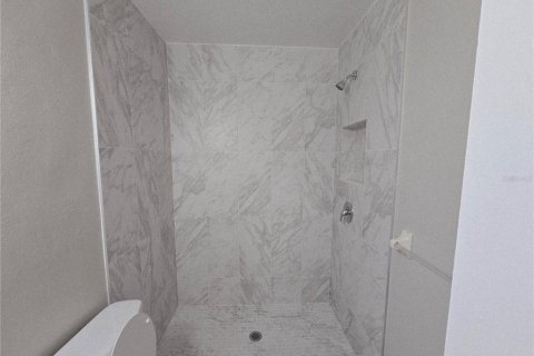 Condo in Tarpon Springs, Florida, 1 bedroom № 2348086 - photo 13