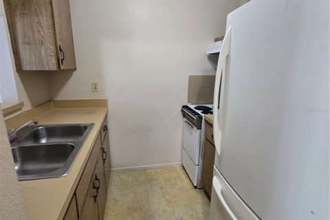 Condo in Tarpon Springs, Florida, 1 bedroom № 2348086 - photo 7