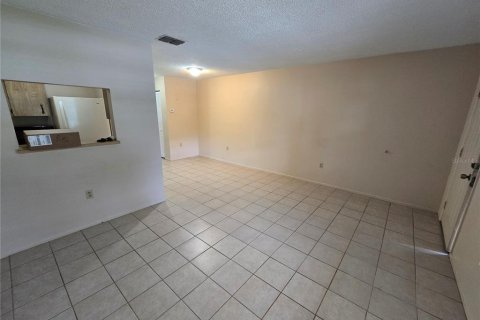 Condo in Tarpon Springs, Florida, 1 bedroom № 2348086 - photo 3