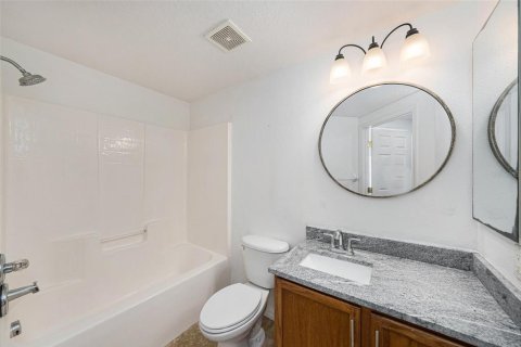 Купить кондоминиум в Ривервью, Флорида 7 комнат, 106.93м2, № 2224906 - фото 21