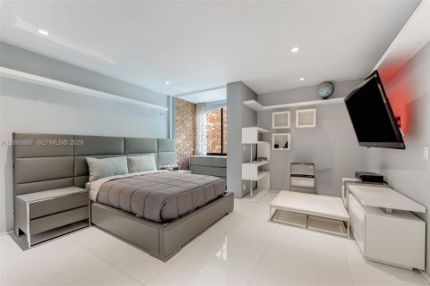 Townhouse in Miami, Florida 3 bedrooms, 325.53 sq.m. № 2055667 - photo 16