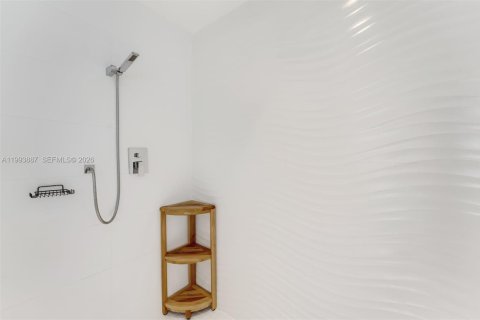 Townhouse in Miami, Florida 3 bedrooms, 325.53 sq.m. № 2055667 - photo 27