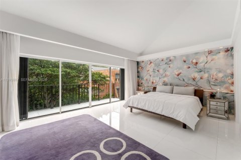 Townhouse in Miami, Florida 3 bedrooms, 325.53 sq.m. № 2055667 - photo 21