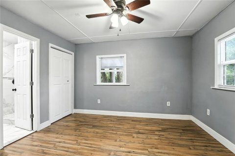 House in DeLand, Florida 3 bedrooms, 117.52 sq.m. № 2093028 - photo 13