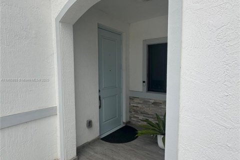 Touwnhouse à vendre à Homestead, Floride: 3 chambres, 135.92 m2 № 1979237 - photo 8