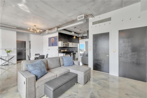 Condominio en venta en Miami, Florida, 2 dormitorios, 93.83 m2 № 2002393 - foto 5