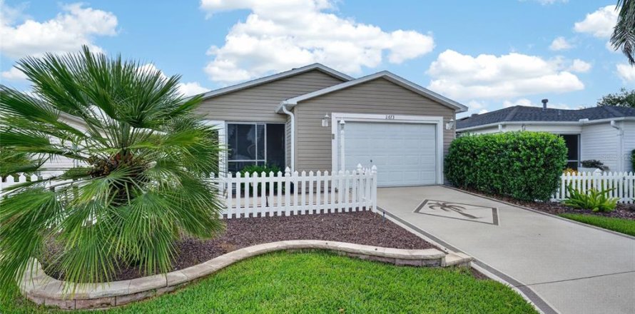 Casa en The Villages, Florida 2 dormitorios, 107.4 m2 № 2198938