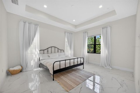 House in Bradenton, Florida 4 bedrooms, 256.6 sq.m. № 1792675 - photo 17