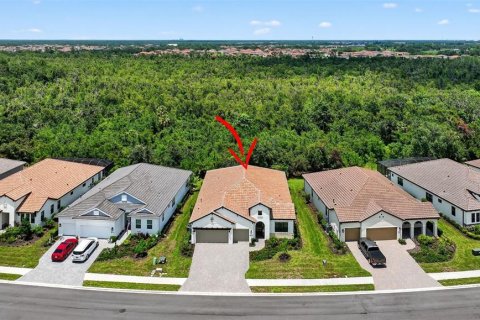 House in Bradenton, Florida 4 bedrooms, 256.6 sq.m. № 1792675 - photo 3