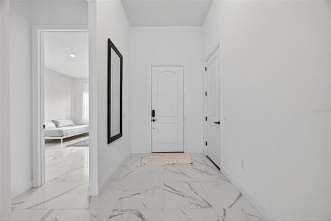 House in Bradenton, Florida 4 bedrooms, 256.6 sq.m. № 1792675 - photo 6