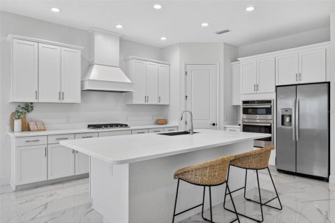 House in Bradenton, Florida 4 bedrooms, 256.6 sq.m. № 1792675 - photo 8