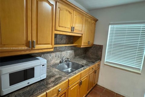Copropriété à vendre à Miami Beach, Floride: 1 chambre, 56.67 m2 № 1946371 - photo 8