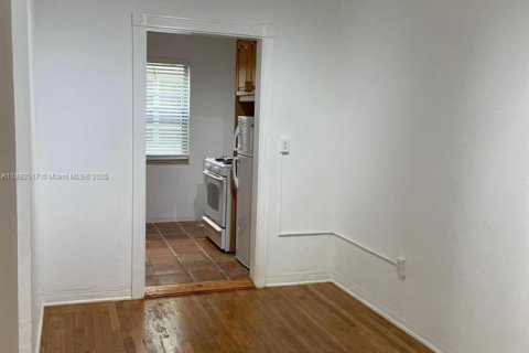 Copropriété à vendre à Miami Beach, Floride: 1 chambre, 56.67 m2 № 1946371 - photo 5