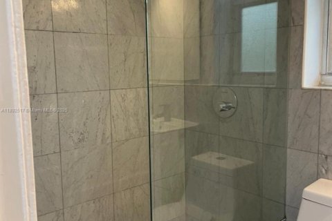 Copropriété à vendre à Miami Beach, Floride: 1 chambre, 56.67 m2 № 1946371 - photo 12