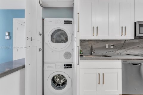 Купить кондоминиум в Авентура, Флорида 2 спальни, 107.12м2, № 1992818 - фото 13