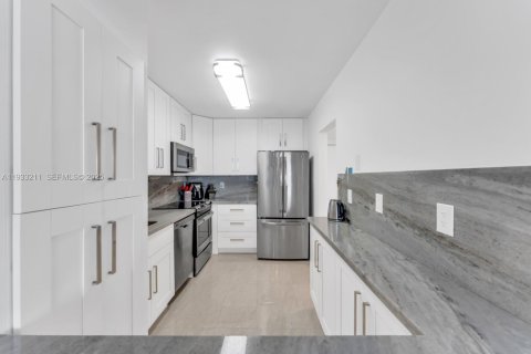 Купить кондоминиум в Авентура, Флорида 2 спальни, 107.12м2, № 1992818 - фото 7