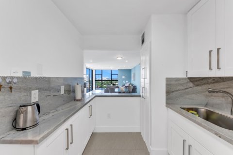 Купить кондоминиум в Авентура, Флорида 2 спальни, 107.12м2, № 1992818 - фото 4