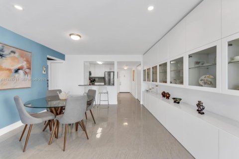 Купить кондоминиум в Авентура, Флорида 2 спальни, 107.12м2, № 1992818 - фото 17