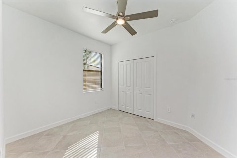 House in Bradenton, Florida 3 bedrooms, 131.64 sq.m. № 1631276 - photo 18
