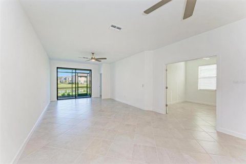 House in Bradenton, Florida 3 bedrooms, 131.64 sq.m. № 1631276 - photo 9
