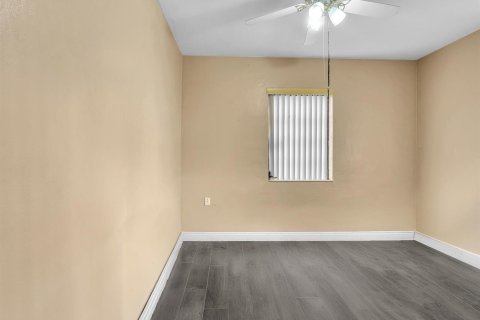 Propiedad comercial en venta en Davie, Florida № 2081580 - foto 22