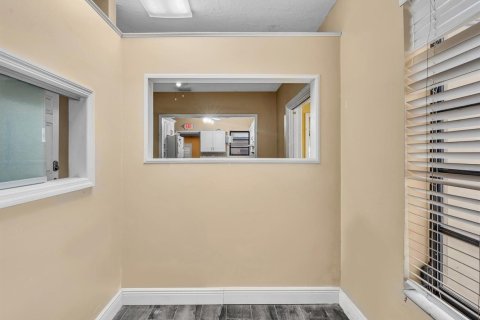 Propiedad comercial en venta en Davie, Florida № 2081580 - foto 15