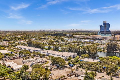 Propiedad comercial en venta en Davie, Florida № 2081580 - foto 6