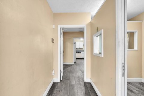 Propiedad comercial en venta en Davie, Florida № 2081580 - foto 12