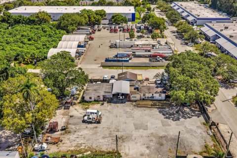 Propiedad comercial en venta en Davie, Florida № 2081580 - foto 3