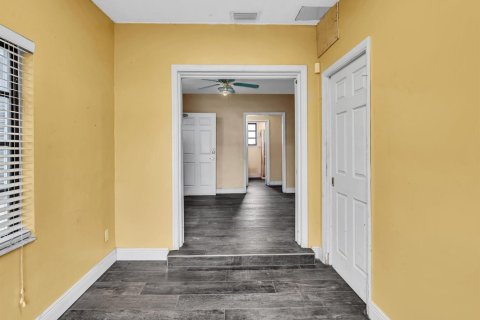 Propiedad comercial en venta en Davie, Florida № 2081580 - foto 20