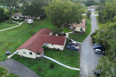 Propiedad comercial en venta en Dade City, Florida, 12 dormitorios, 464.51 m2 № 2318849 - foto 10