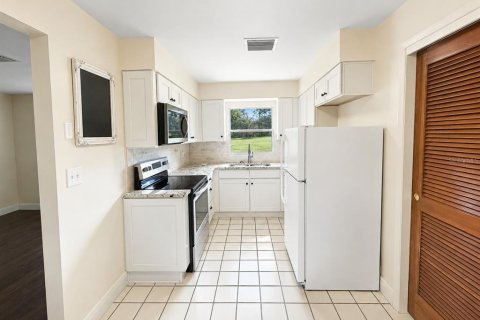 Propiedad comercial en venta en Dade City, Florida, 12 dormitorios, 464.51 m2 № 2318849 - foto 4