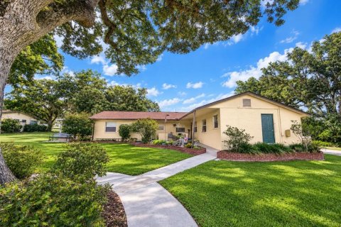 Commercial property in Dade City, Florida 12 bedrooms, 464.51 sq.m. № 2318849