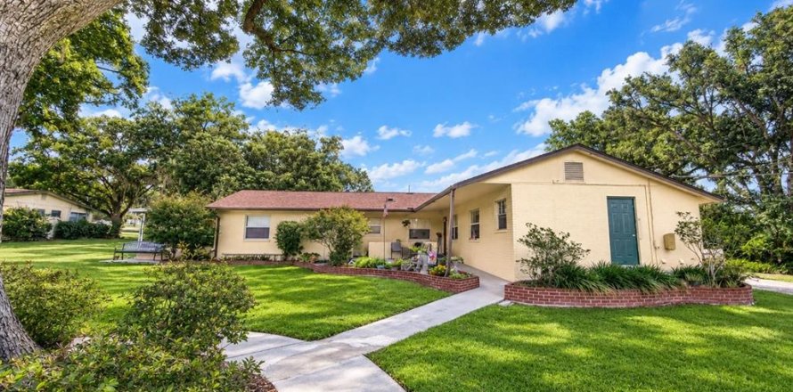 Propiedad comercial en Dade City, Florida 12 dormitorios, 464.51 m2 № 2318849