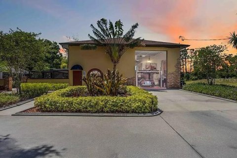 House in North Port, Florida 3 bedrooms, 241.82 sq.m. № 1725228 - photo 7