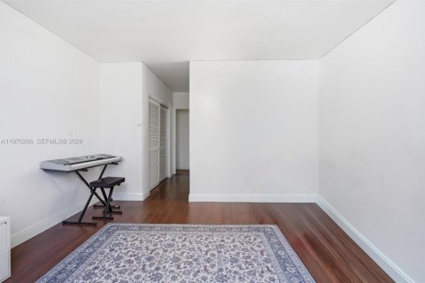 Condominio en venta en Sunny Isles Beach, Florida, 2 dormitorios, 141.68 m2 № 2030907 - foto 16