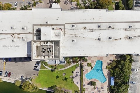 Condominio en venta en Sunny Isles Beach, Florida, 2 dormitorios, 141.68 m2 № 2030907 - foto 20