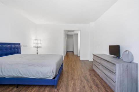 Condominio en venta en Sunny Isles Beach, Florida, 2 dormitorios, 141.68 m2 № 2030907 - foto 13