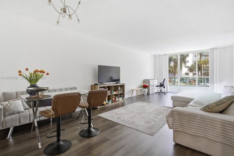 Condominio en venta en Sunny Isles Beach, Florida, 2 dormitorios, 141.68 m2 № 2030907 - foto 3