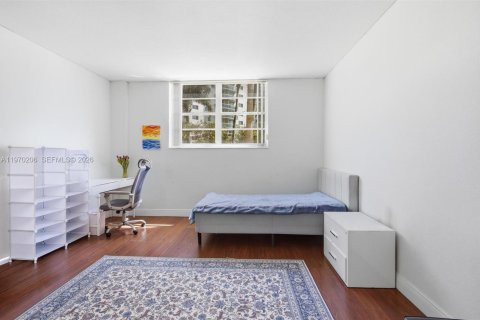 Condominio en venta en Sunny Isles Beach, Florida, 2 dormitorios, 141.68 m2 № 2030907 - foto 15