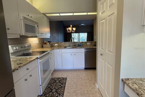 Condo in Venice, Florida, 2 bedrooms  № 1894865 - photo 5