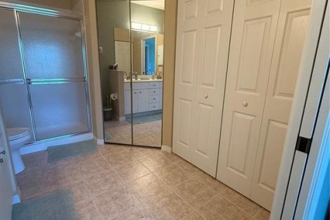 Condo in Venice, Florida, 2 bedrooms  № 1894865 - photo 11