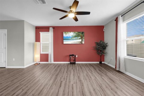House in SOUTHSHORE BAY in Wimauma, Florida 4 bedrooms, 190.26 sq.m. № 1529174 - photo 11