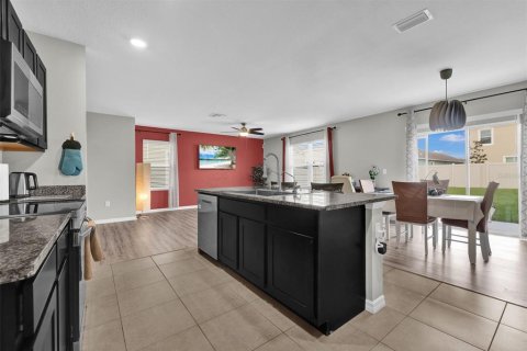 House in SOUTHSHORE BAY in Wimauma, Florida 4 bedrooms, 190.26 sq.m. № 1529174 - photo 14