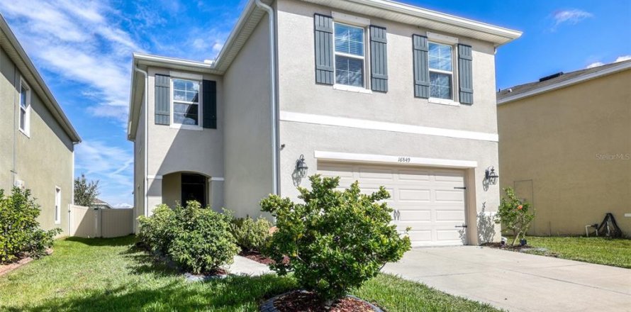 House in SOUTHSHORE BAY in Wimauma, Florida 4 bedrooms, 190.26 sq.m. № 1529174