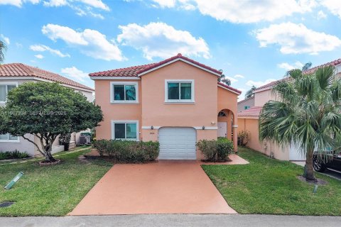 Casa en Dania Beach, Florida 3 dormitorios, 128.95 m2 № 2079186