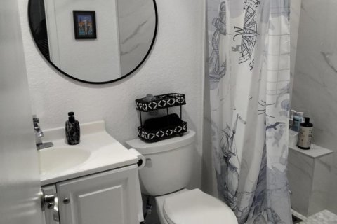 Condo in Delray Beach, Florida, 1 bedroom № 2190016 - photo 16