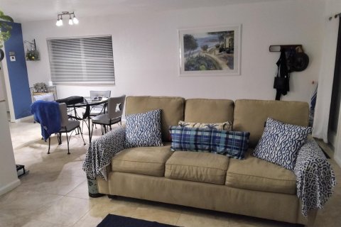 Condo in Delray Beach, Florida, 1 bedroom № 2190016 - photo 7