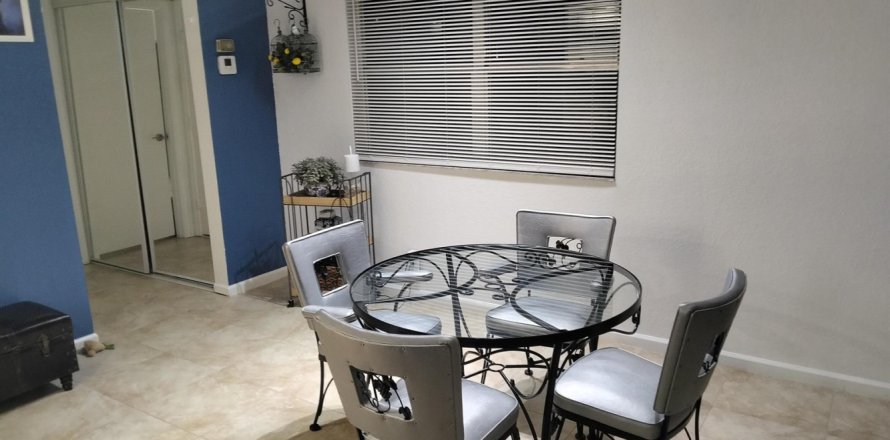 Condo in Delray Beach, Florida, 1 bedroom № 2190016