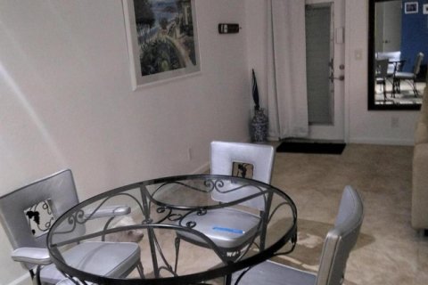 Condo in Delray Beach, Florida, 1 bedroom № 2190016 - photo 3